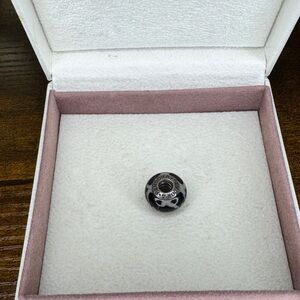 Pandora Black & White Masai Giraffe Pattern Rare Retired Murano Glass Bead Charm